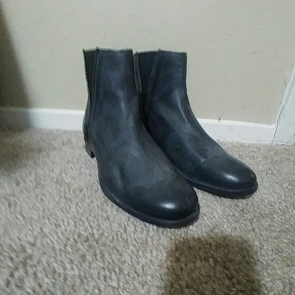 carly chelsea boot frye